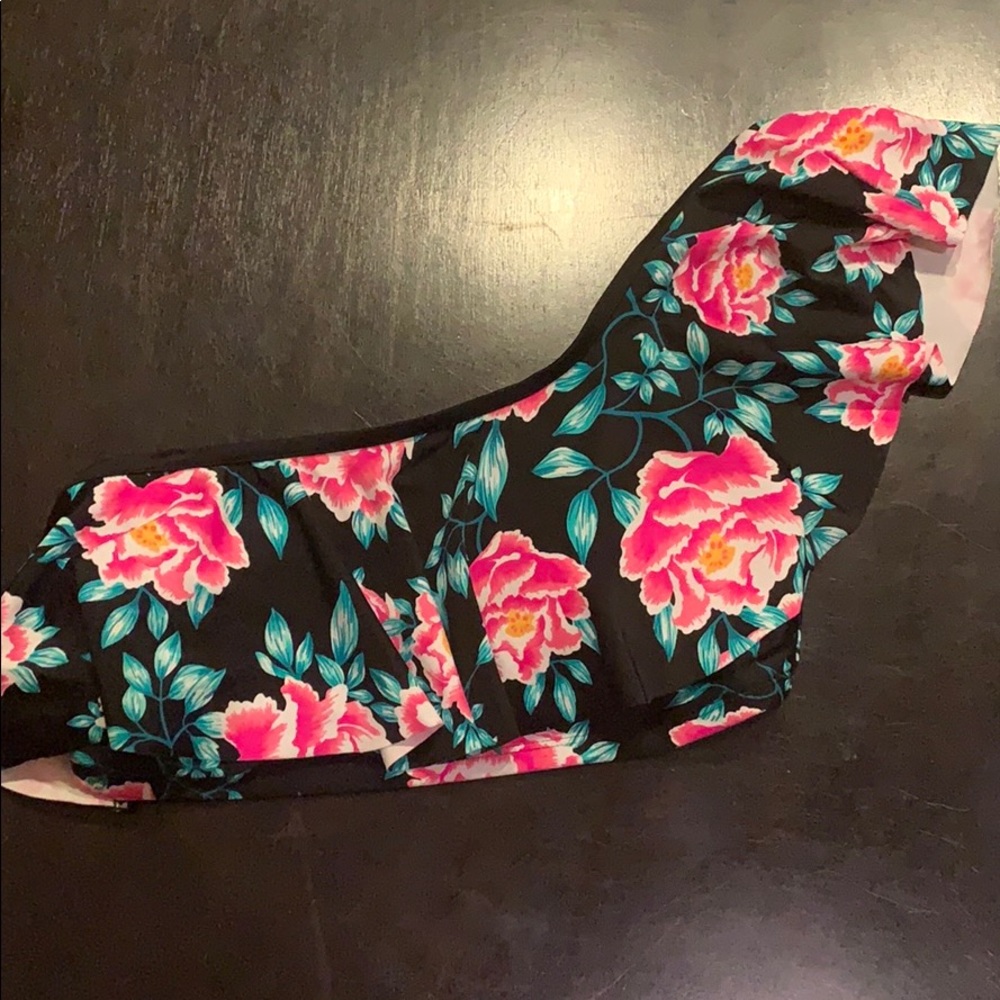 Floral bikini top, goes on one shoulder